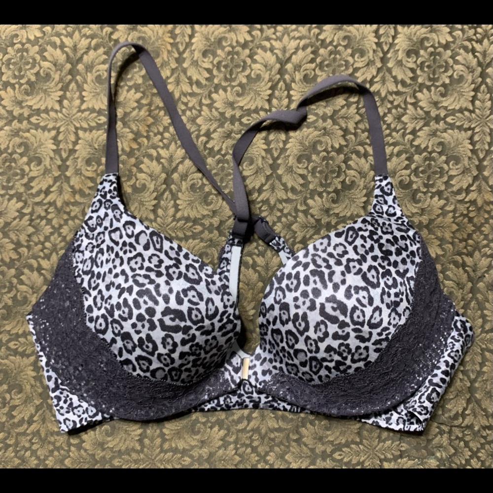 Victoria’s Secret push-up Bra size 34C NWT